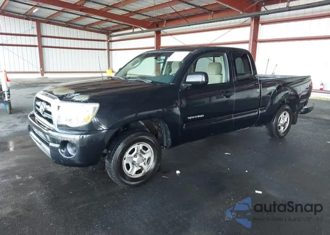 2005 Toyota Tacoma z USA, uszkodzony, nr VIN 5TETX22NX5Z009809